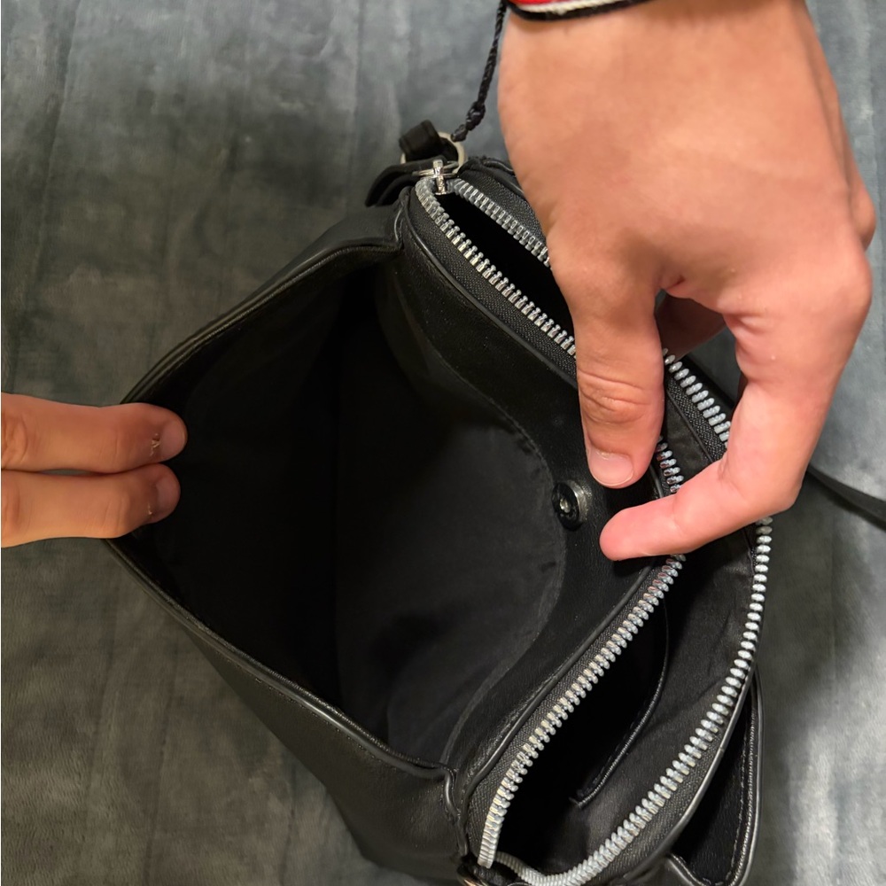 Nine West Black Crossbody bag - Picture 6 of 8